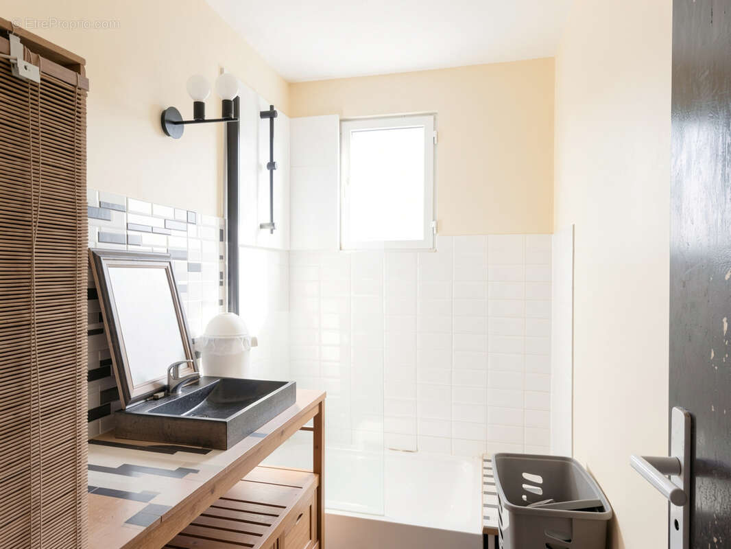 Maison à PEYROLLES-EN-PROVENCE