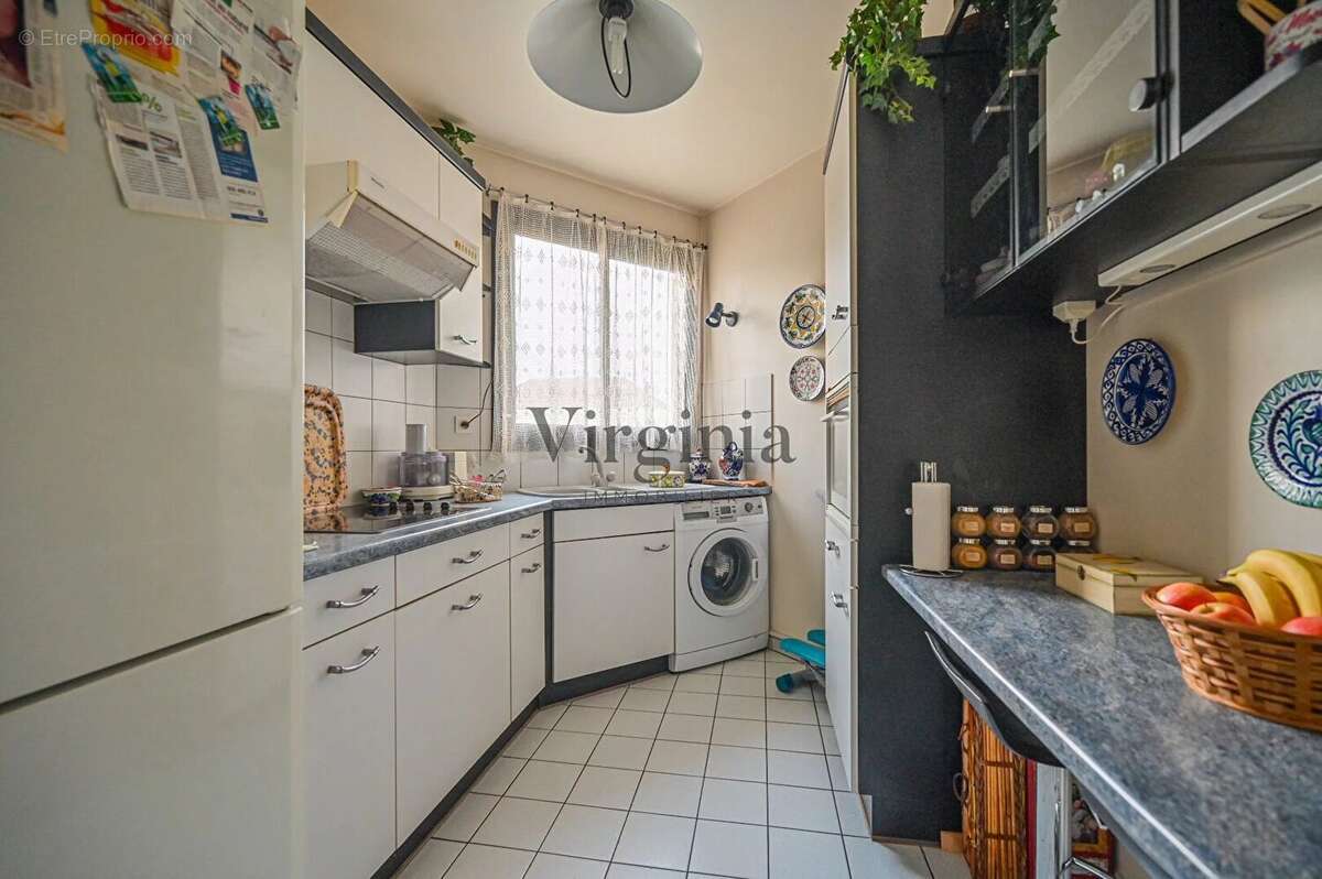 Appartement à CHARENTON-LE-PONT