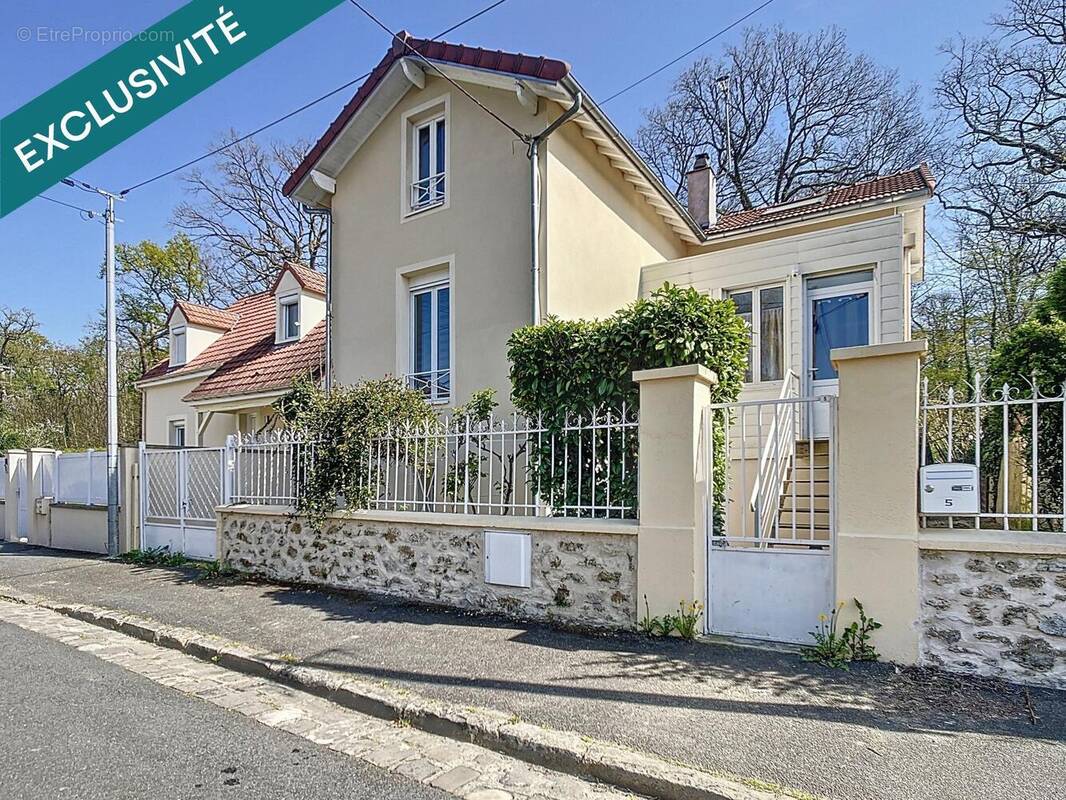 Photo 1 - Maison à BRUNOY