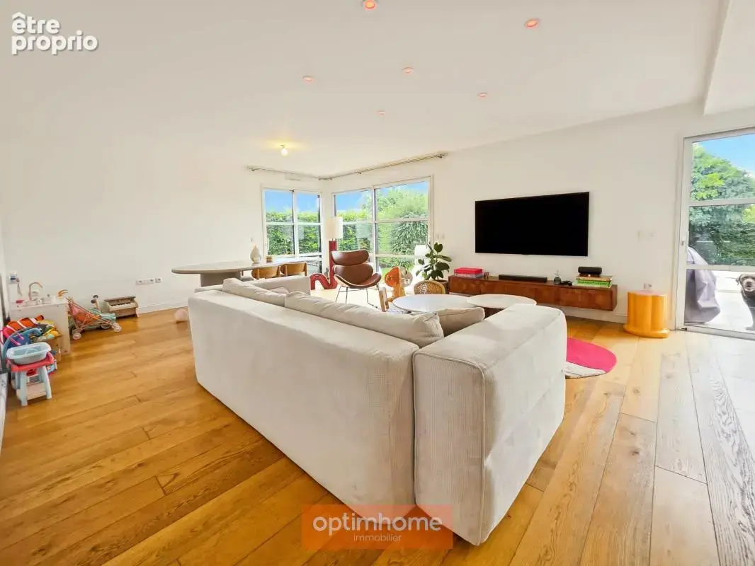 Maison contemporaine - piscine chauffée - 145 m² - expo sud - photo 4