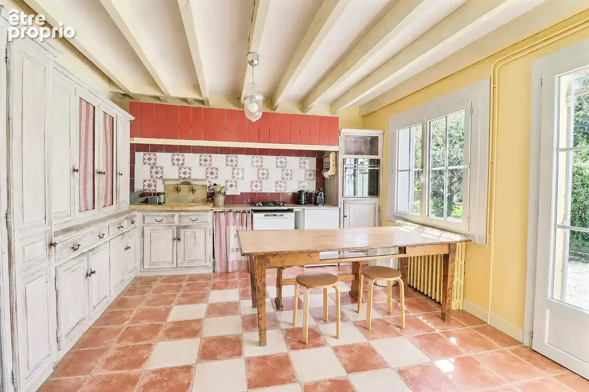 Maison en pierre avec piscine et dépendances - photo 4