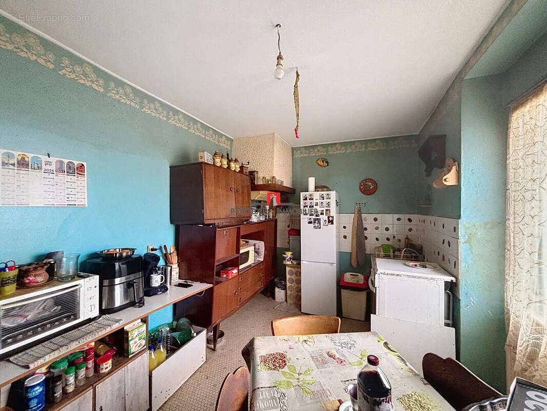 Maison à MONTLIEU-LA-GARDE
