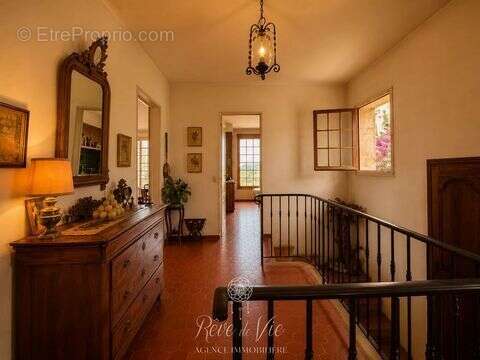 Maison 231 m² à Bormes-Les-Mimosas  - photo 2