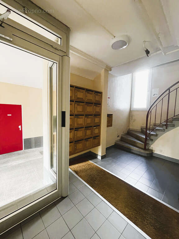 Appartement à SAINT-MARTIN-D'HERES