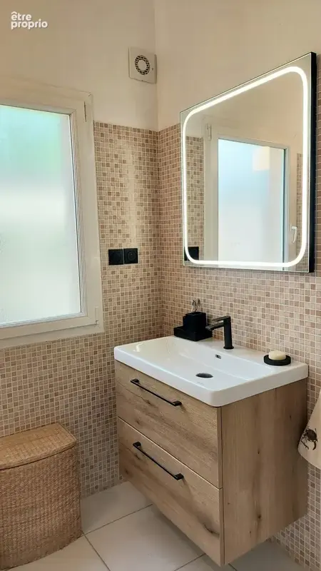 MAISON 170 m2 -  Piscine et Double Garage sur 1042 m2 de terrain - photo 20