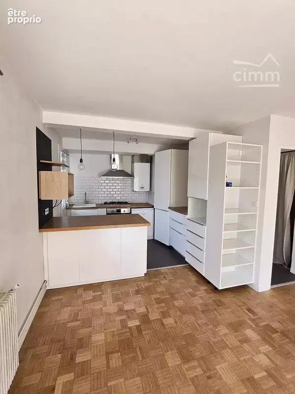 Bel appartement avec grande terrasse et parking - photo 2