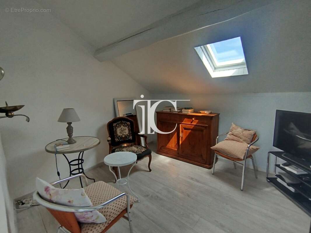 Exclusivité  authentique maison de hameau en pierre avec deux jardins attenants * car port * 10 minuters des commodites * - photo 16