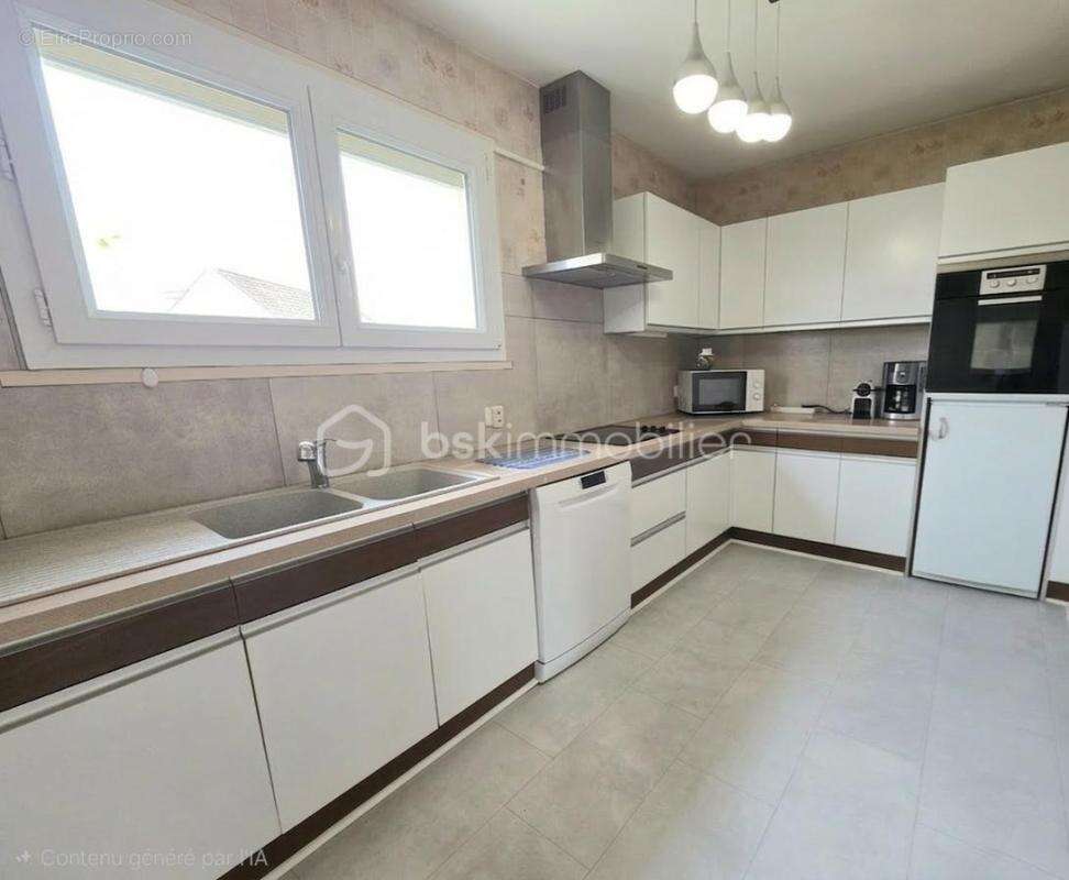 Maison à LE MEE-SUR-SEINE