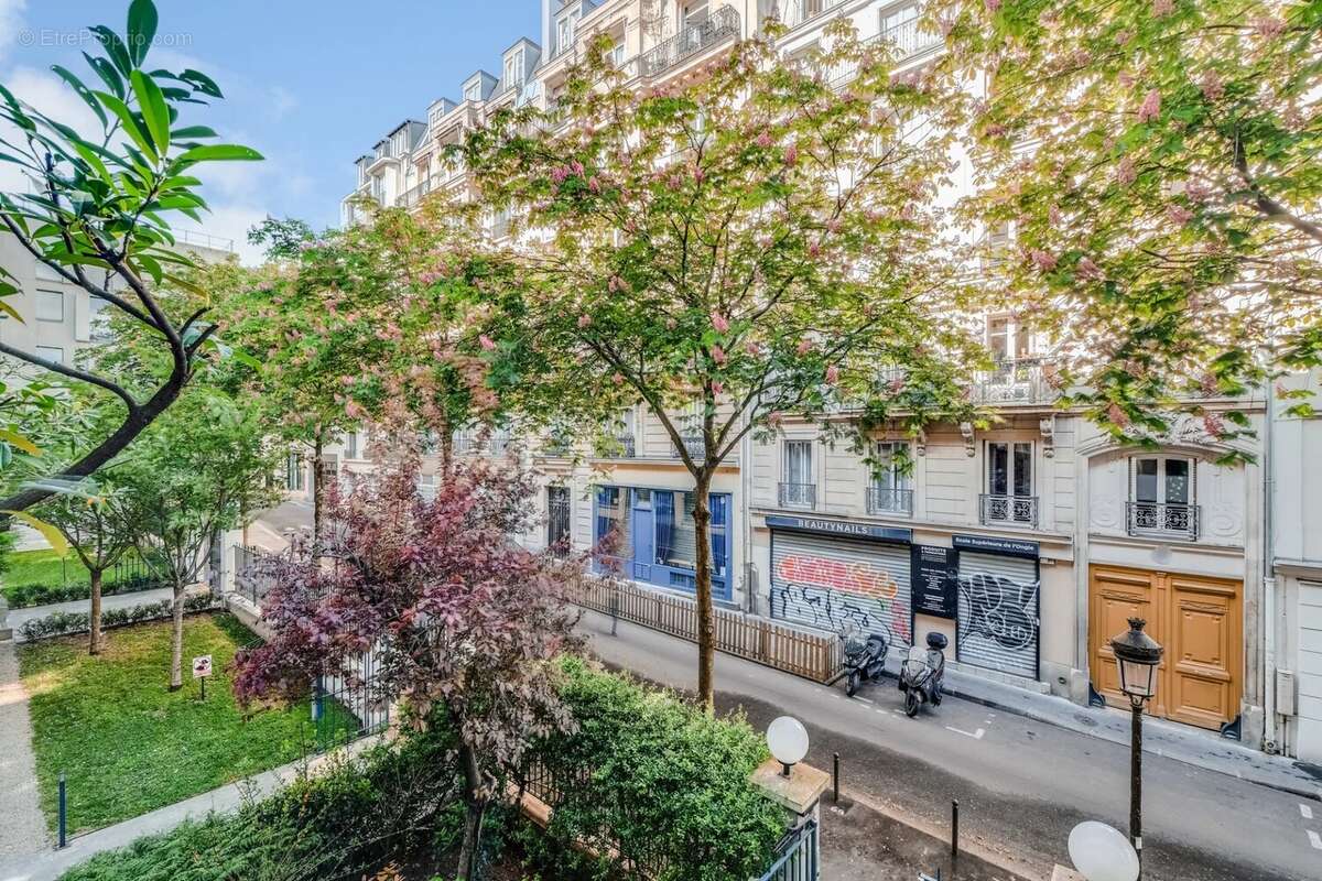 Appartement à PARIS-10E