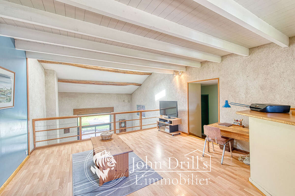 Maison à CHATILLON-LA-PALUD