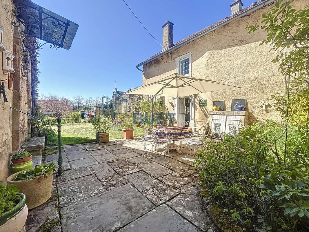 Maison à GRANCEY-LE-CHATEAU-NEUVELLE