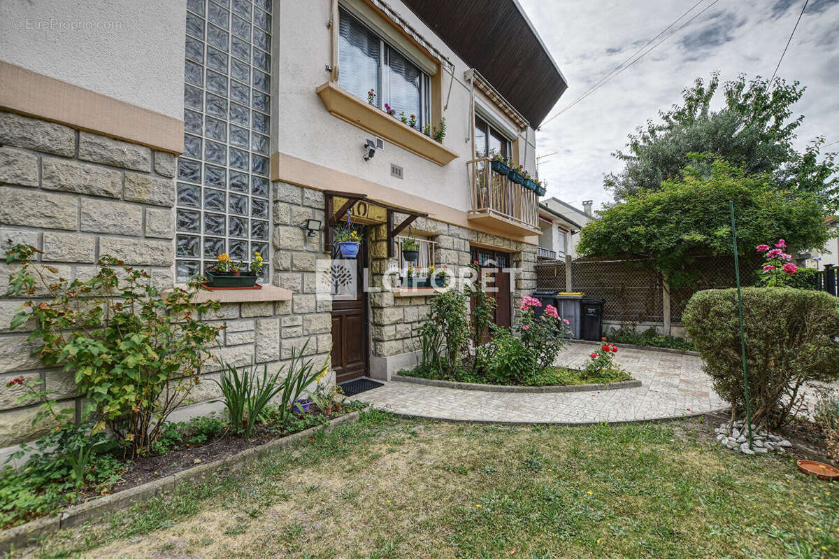 Maison à LIVRY-GARGAN