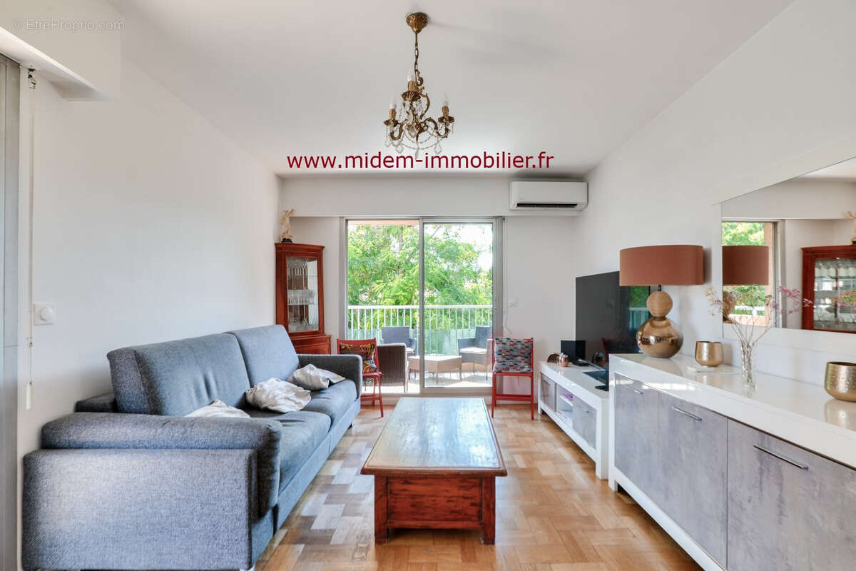 Appartement à CAGNES-SUR-MER