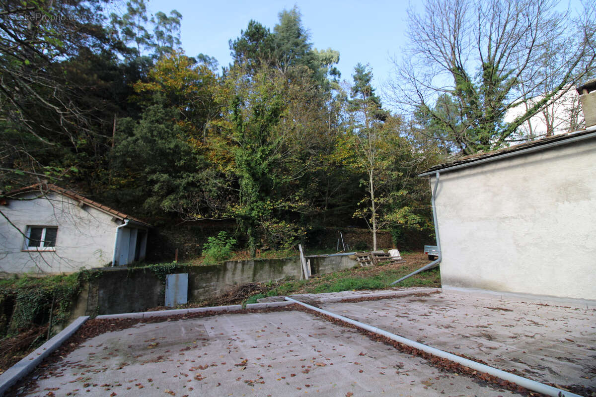 Maison à SAUMANE