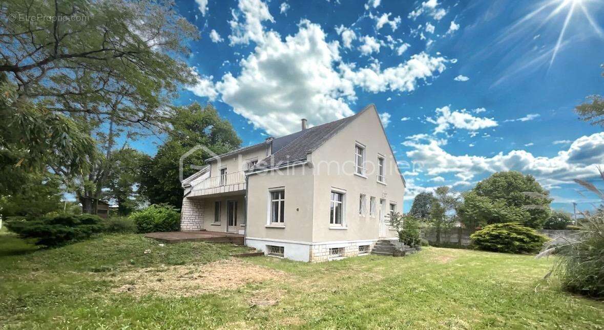Maison à BONNEUIL-MATOURS