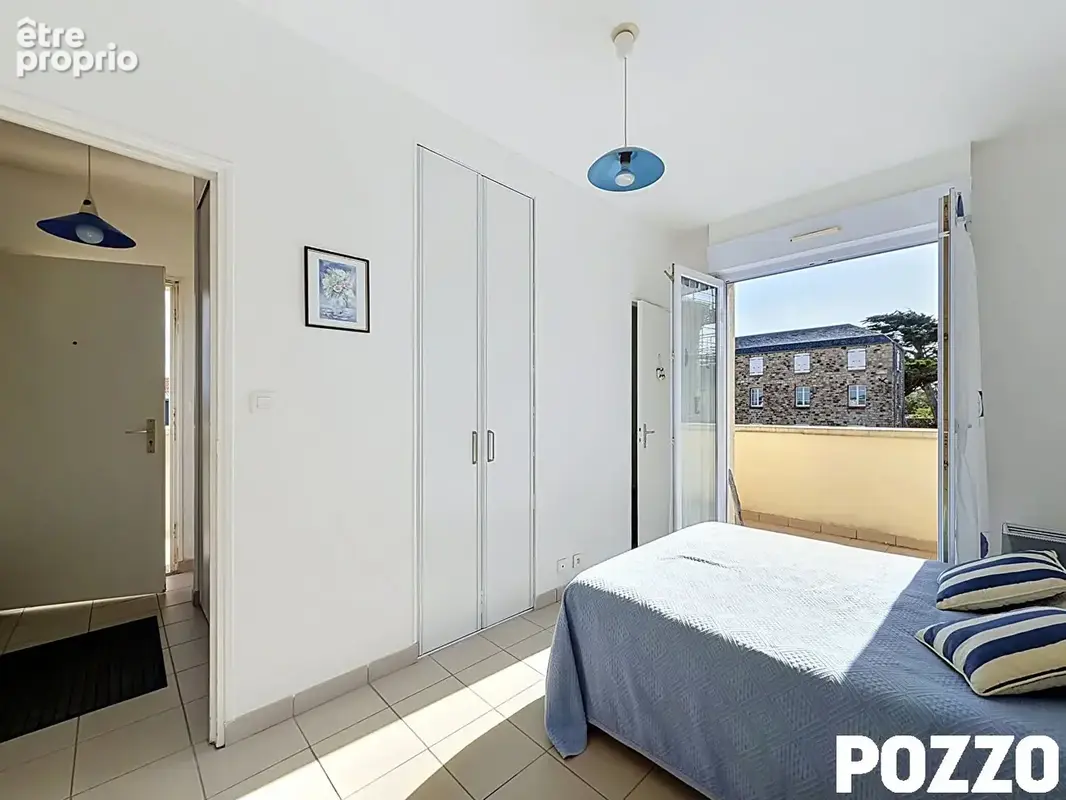 Appartement Barneville Carteret 2 pièces 38.22 m2 - 50 mètres de la mer - appartement + garage - photo 17