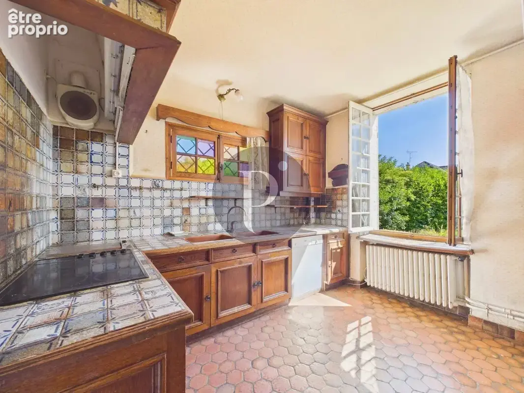 91430 – VAUHALLAN – Propriété 9 pièces – Réception 100 m² – Terrain paysagé 2016 m² - photo 8