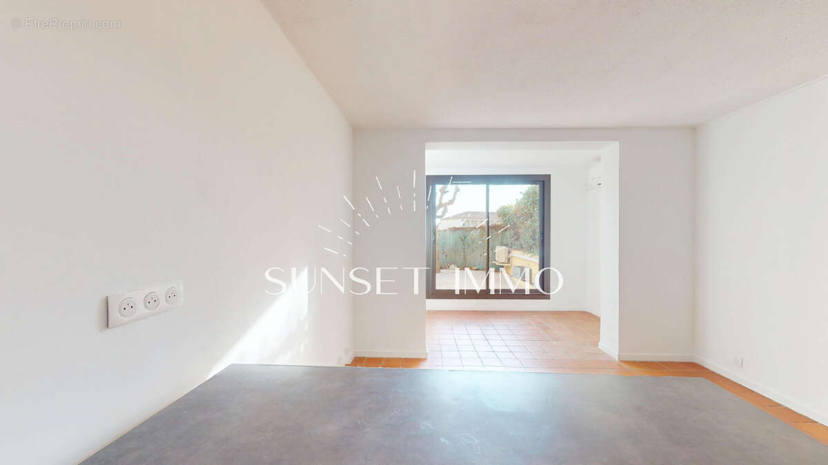 Appartement à SAUSSET-LES-PINS