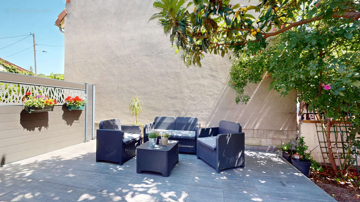 Maison à MONTIGNY-LES-CORMEILLES