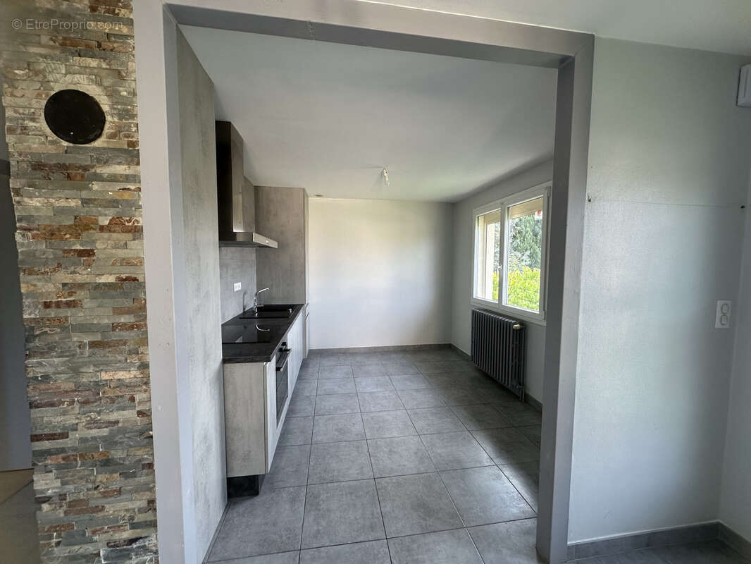 Maison à VERCEL-VILLEDIEU-LE-CAMP