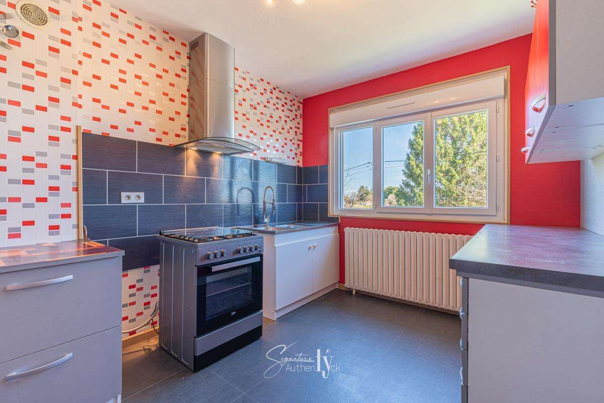 Maison à SAINT-YRIEIX-LA-PERCHE