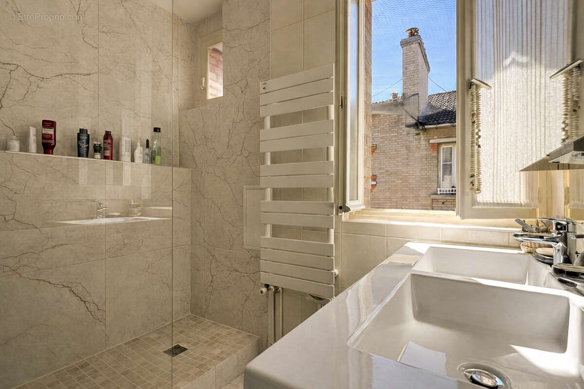 Appartement à ASNIERES-SUR-SEINE