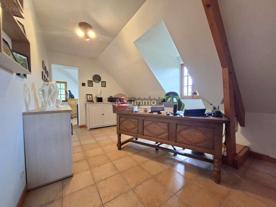 Maison à NEUFCHATEL-EN-BRAY
