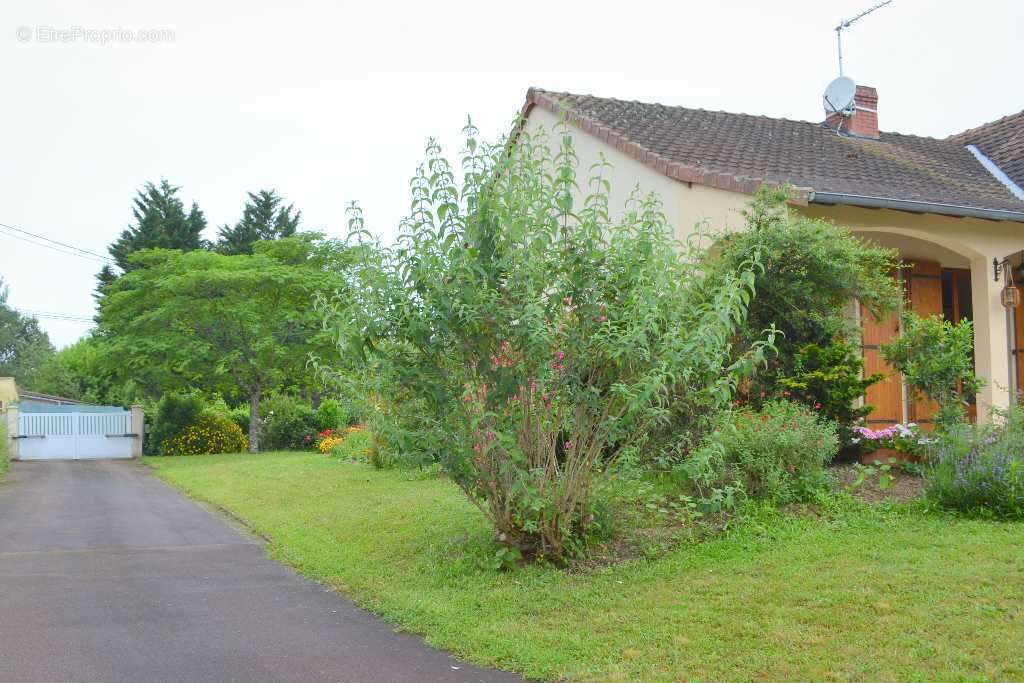 Maison à CHATELLERAULT