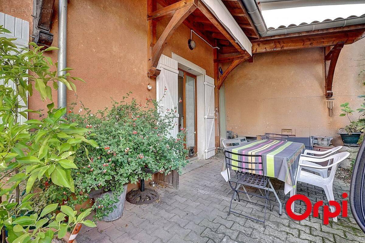 Maison à CAILLOUX-SUR-FONTAINES