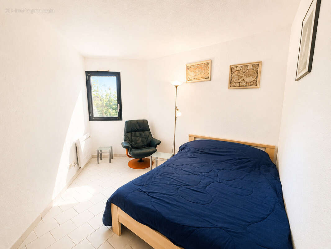 EXCLUSIVITÉ : 2 pièces en rez-de-jardin avec cave dans le quartier du Golf - photo 5