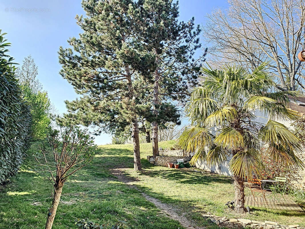 Maison à NEAUPHLE-LE-CHATEAU