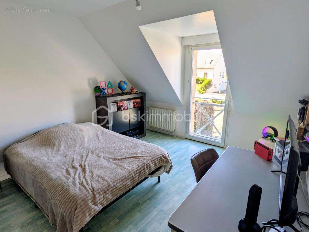 EN EXCLUSIVITÉ – Maison rare sur le marché – 4 chambres – Saint-Germain-du-Pinel – Sans vis-à-vis - photo 9