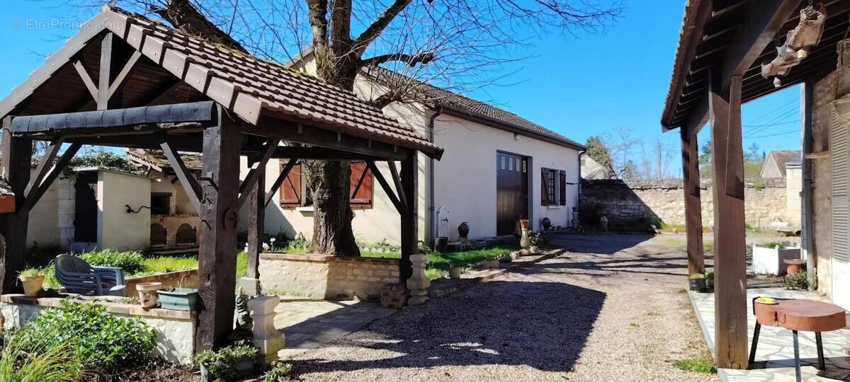Maison à CHATELLERAULT