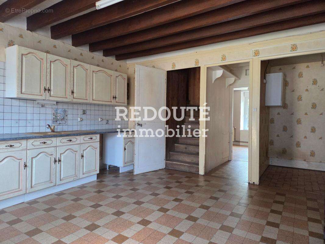Maison ancienne avec jardin de 109 m² Secteur Novion-Porcien - photo 3