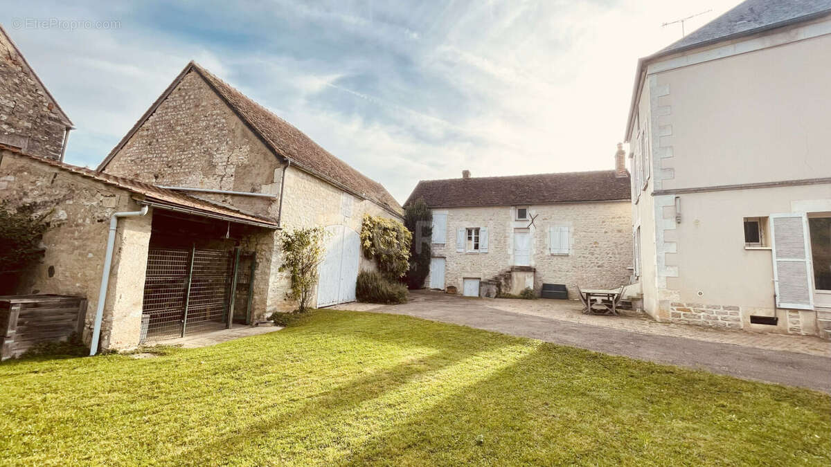 Maison à AUXERRE