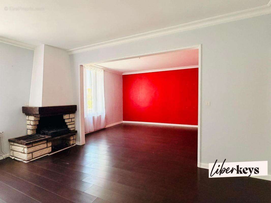 La châtaigneraie – maison de ville 269 m² avec studio indépendant : résidence familiale ou investissement locatif à fort potenti - photo 2