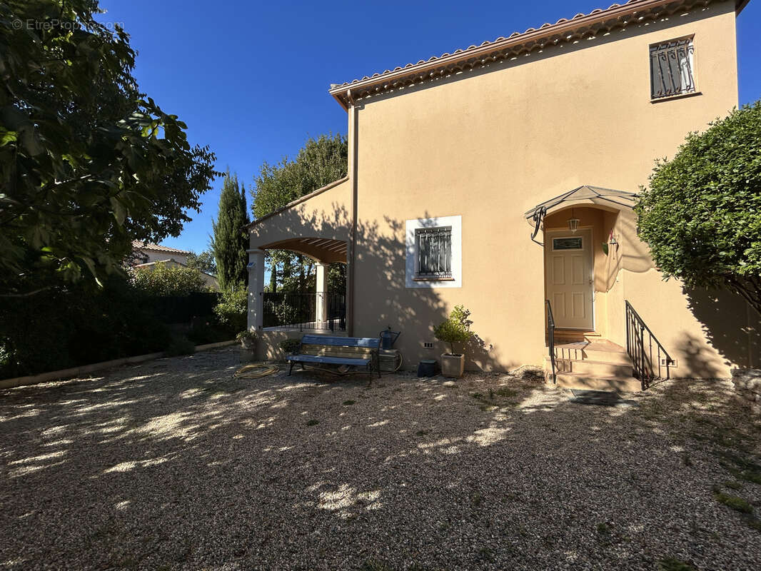 Maison à UZES