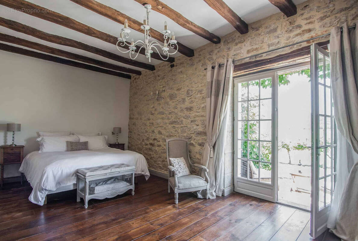 Estate with house, gite, events venue, land and pool - photo 27