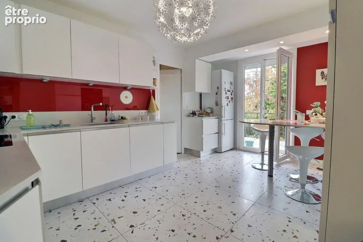 Dijon Nord, Clénay, À vendre – Maison individuelle avec piscine, 160 m² (surface de référence), terrain de 985 m² - photo 4