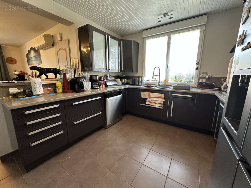 Maison à LA ROCHE-CHALAIS