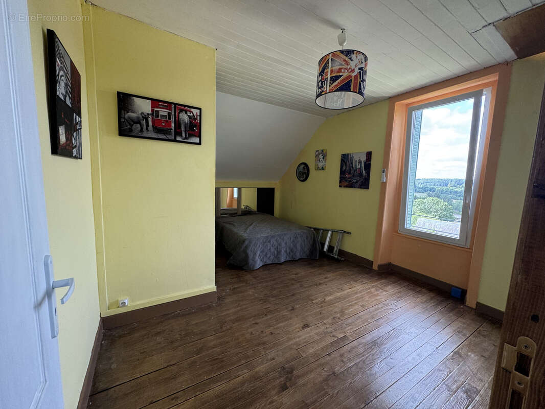 Maison à Ussel en CORREZE - photo 7