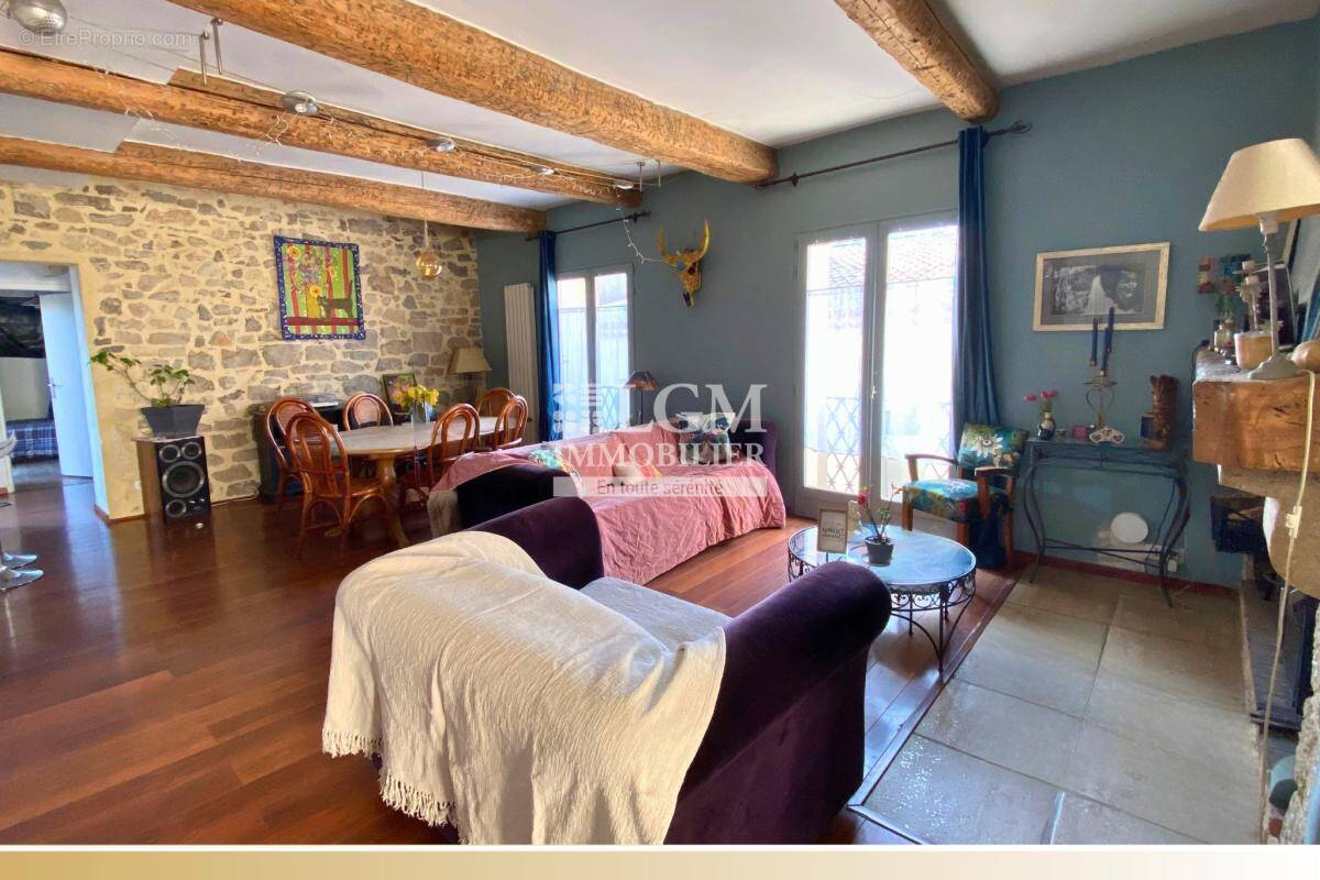 Maison à COURNONTERRAL