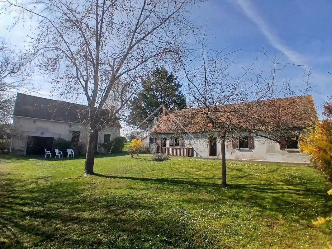 Maison à CONTIGNY