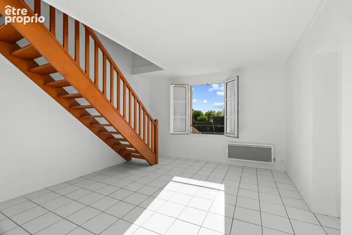 Duplex centre ville de Senlis avec une chambre dans une résidence sécurisée - photo 2