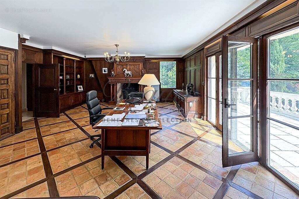 Maison à POIGNY-LA-FORET