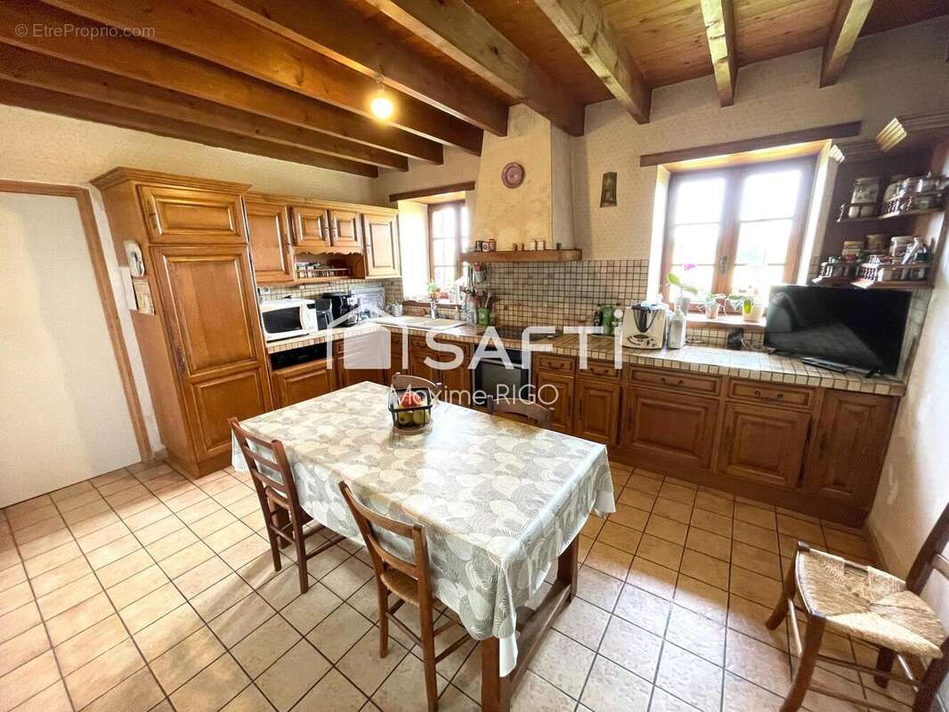 Maison 239 m² à Taillecavat  - photo 6