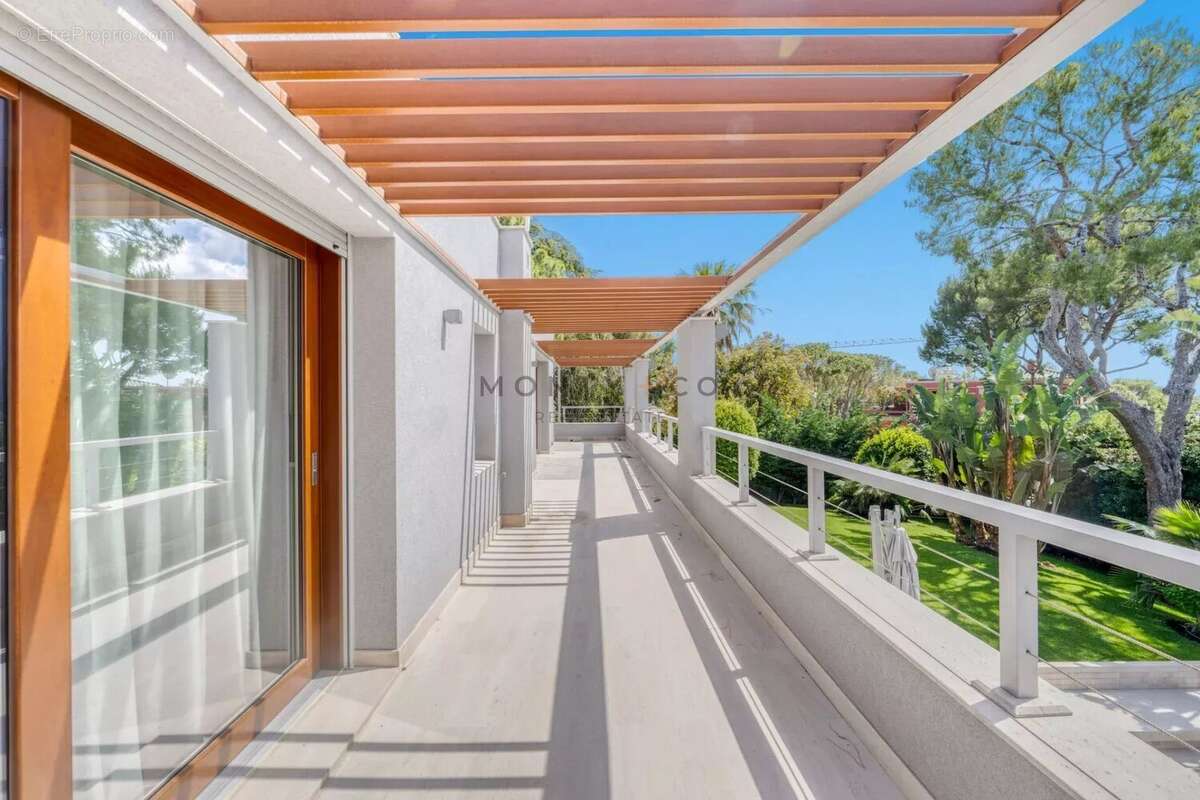 Villa contemporaine vue mer à vendre à Saint Jean Cap Ferrat - photo 12