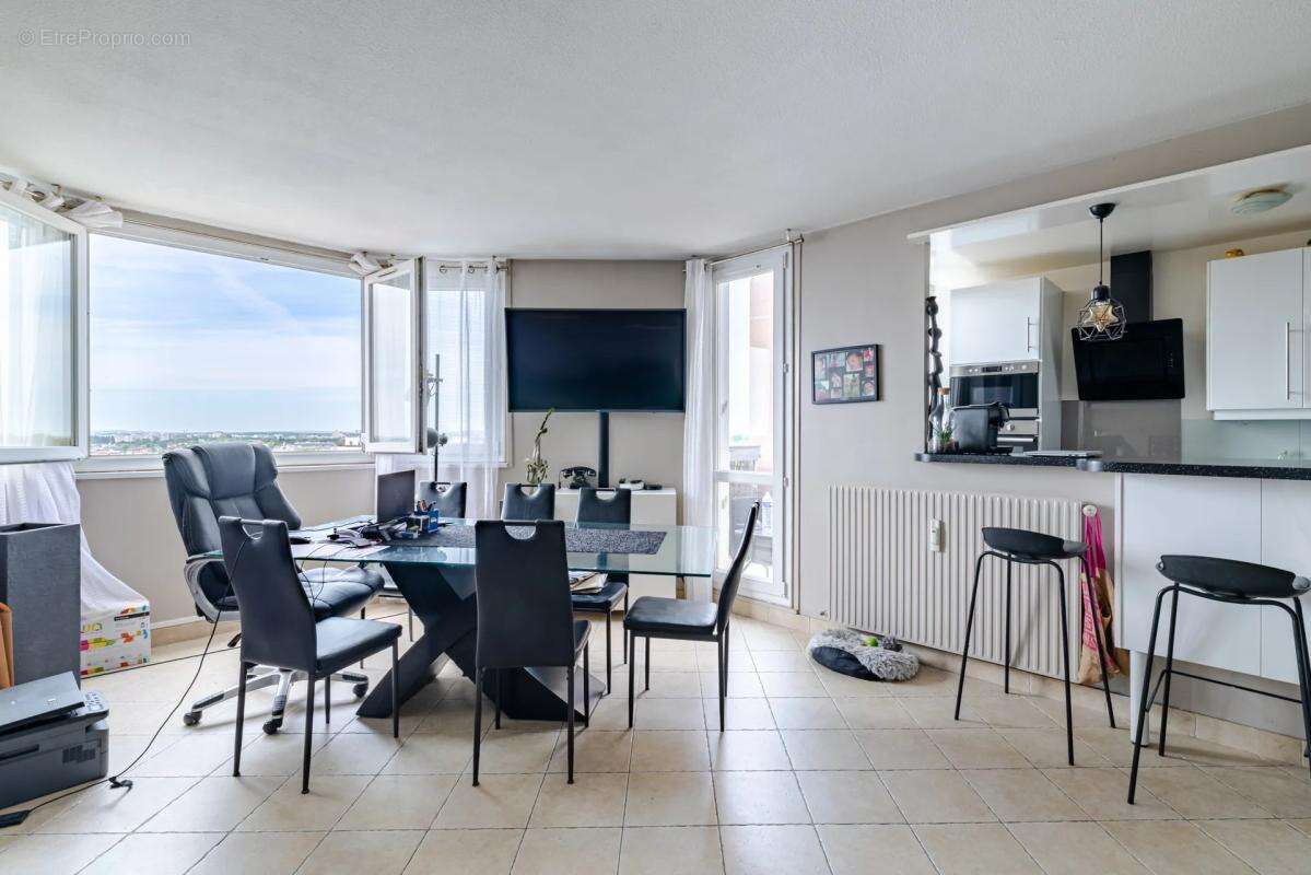 Appartement à LIVRY-GARGAN