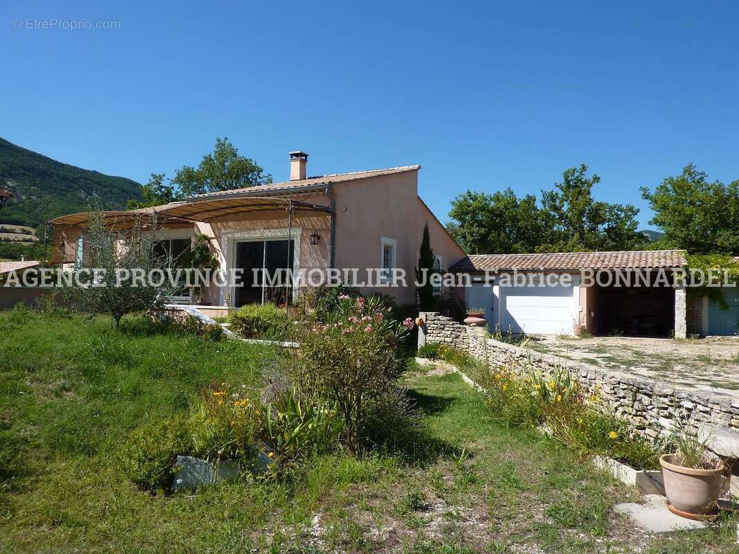 Maison 130 m² à Taulignan  - photo 2