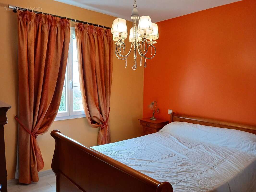 Maison à SAINT-PAUL-LIZONNE